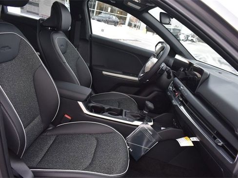 New 2025 Kia K4 GT-Line image 13