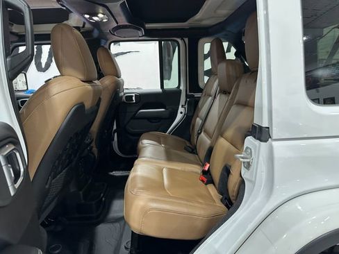 Used 2021 Jeep Wrangler Unlimited Rubicon image 19