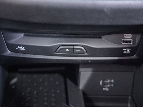 New 2026 Chrysler Pacifica Pinnacle image 23