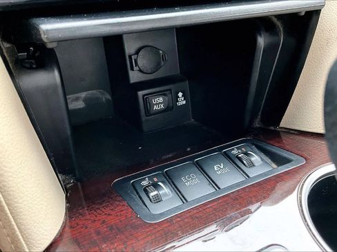 Used 2012 Toyota Camry XLE w/ Leather Pkg FWD image 32