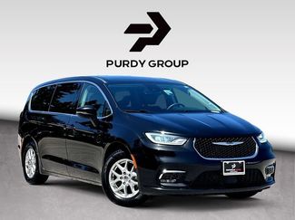 Used 2023 Chrysler Pacifica Touring-L FWD video 1