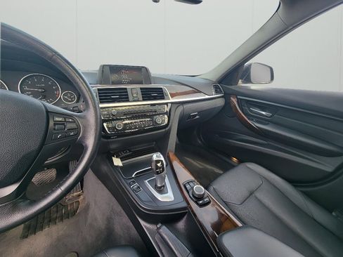 Used 2016 BMW 320i xDrive Sedan image 18