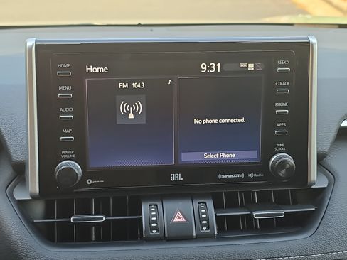 Used 2020 Toyota RAV4 XLE Premium AWD/4WD image 21