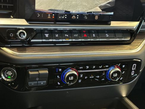 New 2026 GMC Sierra 2500 SLT w/ SLT Premium Package AWD/4WD image 24