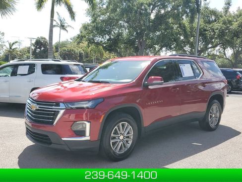 Certified 2023 Chevrolet Traverse LT FWD image 1