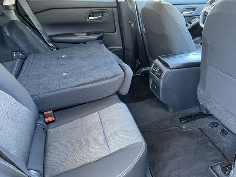 Used 2025 Nissan Rogue SV AWD/4WD image 19