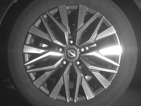 Used 2025 Nissan Altima 2.5 SV FWD image 12