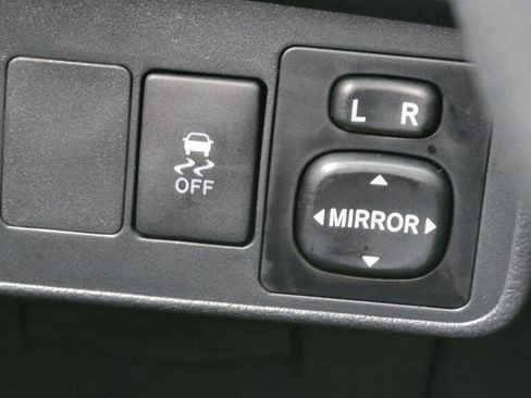 Used 2010 Toyota Corolla S image 25