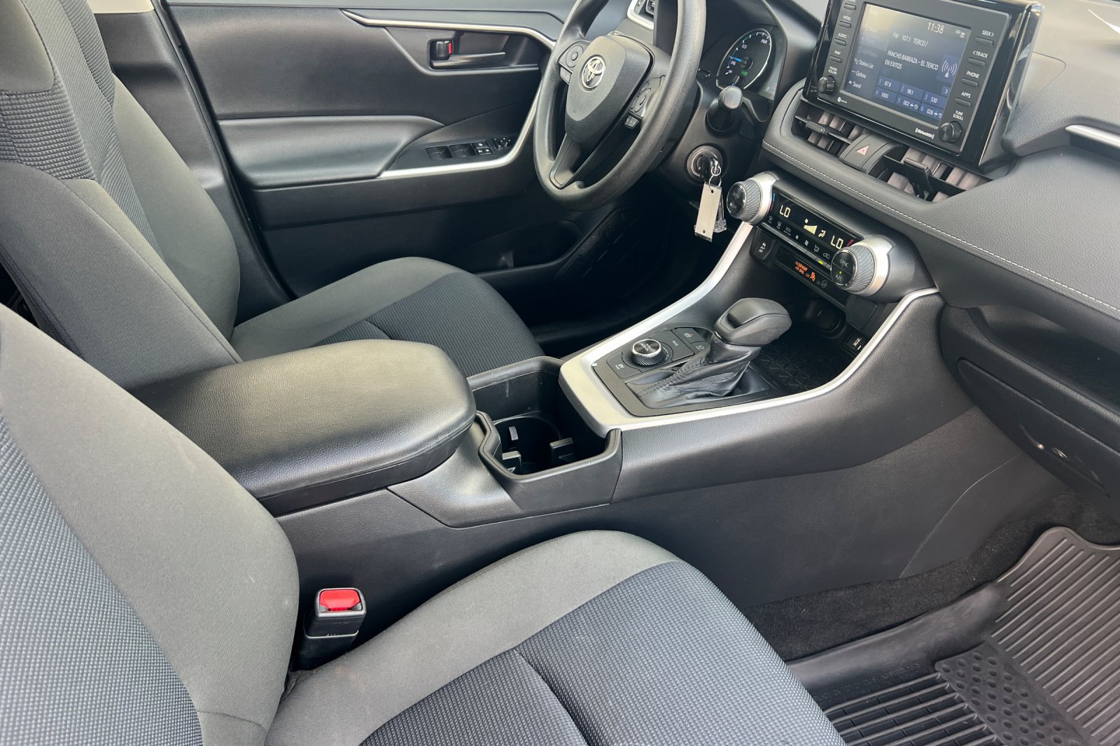 Certified 2022 Toyota RAV4 LE AWD/4WD image 15