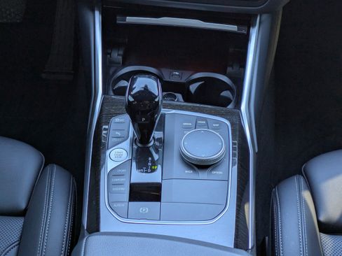 Used 2022 BMW 330i Sedan w/ Driving Assistance Package image 21