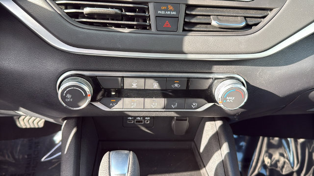 Used 2022 Nissan Altima 2.5 SV AWD/4WD image 27