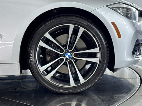 Used 2018 BMW 330e w/ Premium Package RWD image 13