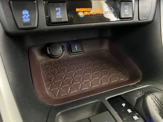 Used 2021 Toyota RAV4 Limited AWD/4WD image 23