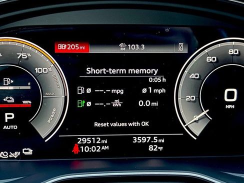 Used 2021 Audi Q5 e Premium AWD/4WD image 25