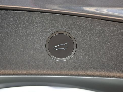 Used 2023 Tesla Model 3 Standard Range RWD image 13