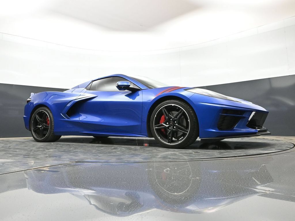 Used 2022 Chevrolet Corvette Stingray Premium Conv w/ Z51 Performance Package RWD image 46