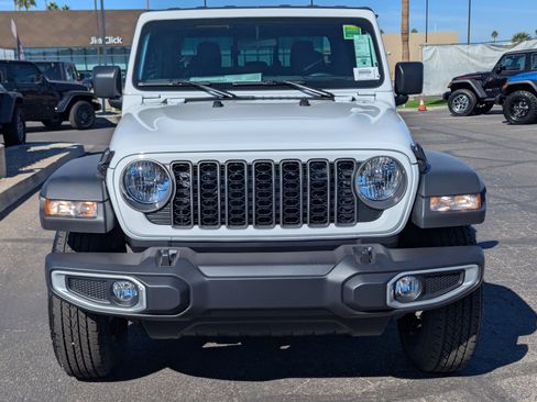 New 2025 Jeep Gladiator Sport image 6