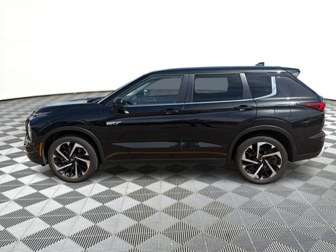 Used 2025 Mitsubishi Outlander SE AWD/4WD image 2