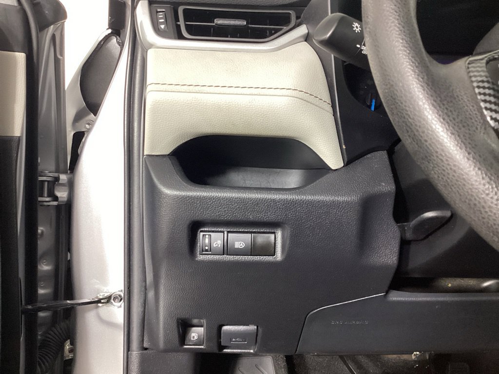 Used 2024 Toyota RAV4 XLE AWD/4WD image 12