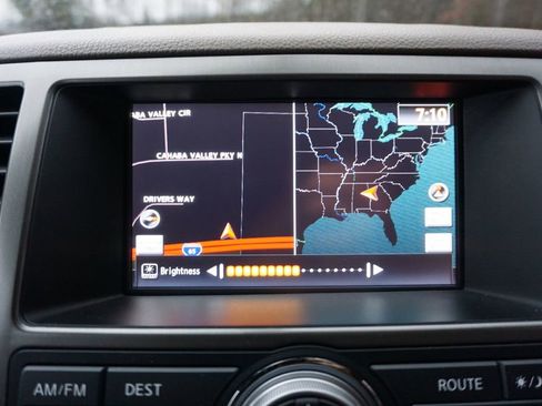 Used 2015 Nissan Armada Platinum w/ 2nd Row Captain Seat Package image 9