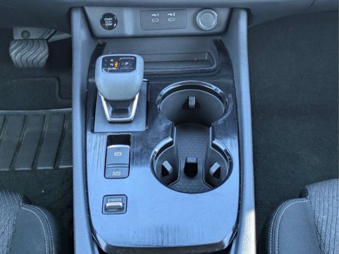 Used 2026 Nissan Rogue SV FWD image 16