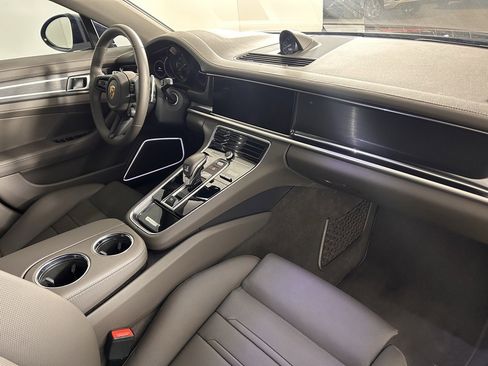 Certified 2022 Porsche Panamera 4 Platinum Edition image 19