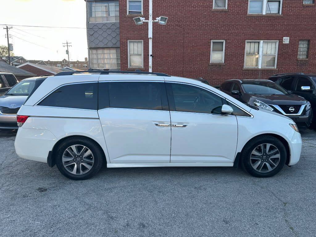 Used 2014 Honda Odyssey Touring image 4