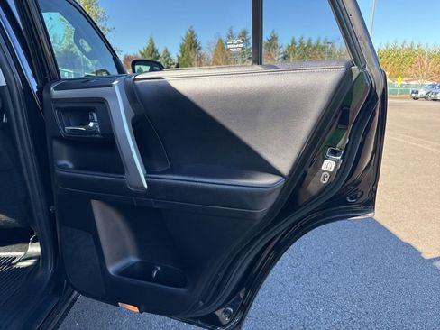 Used 2022 Toyota 4Runner SR5 image 22