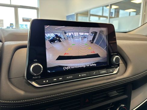 Certified 2025 Nissan Rogue S AWD/4WD image 21