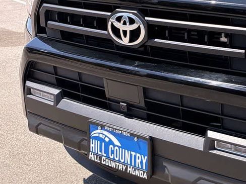 Used 2025 Toyota 4Runner SR5 image 12