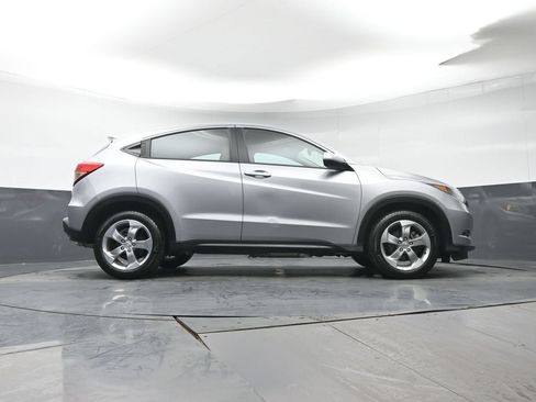 Used 2018 Honda HR-V LX image 32