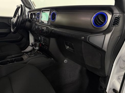 Used 2021 Jeep Wrangler Unlimited Sport AWD/4WD image 29