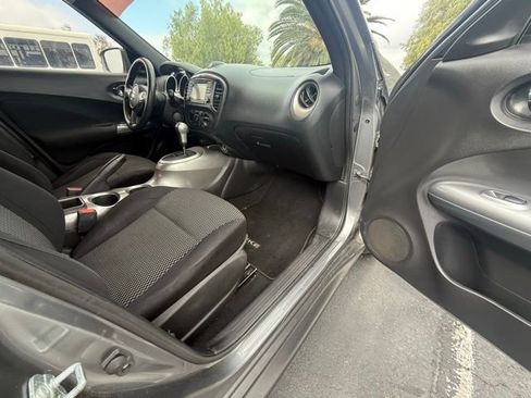 Used 2015 Nissan Juke S image 11