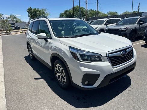Used 2021 Subaru Forester Premium w/ Popular Package #1 AWD/4WD image 3