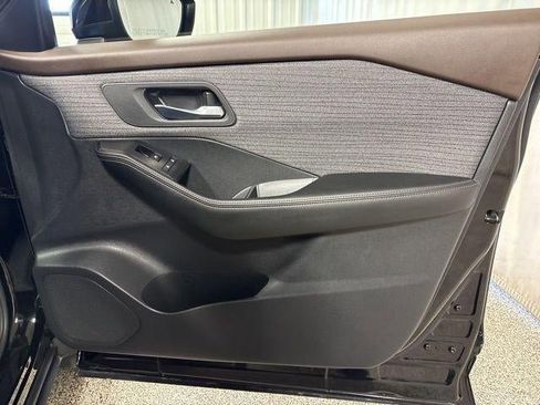 Used 2023 Nissan Rogue SV image 22