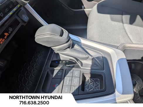 Used 2023 Toyota RAV4 LE AWD/4WD image 10
