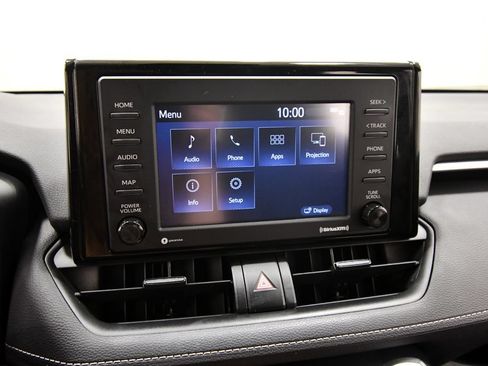 Used 2021 Toyota RAV4 LE AWD/4WD image 22