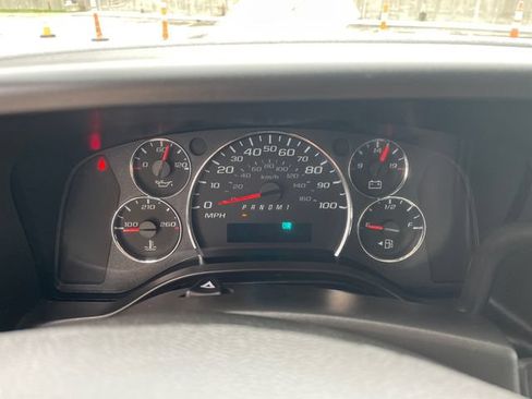 Certified 2025 Chevrolet Express 2500 Extended w/ Communications Package RWD image 21