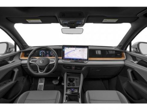 New 2026 Volkswagen Tiguan SEL R-Line AWD/4WD image 4