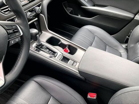 Used 2019 Honda Accord EX-L image 18