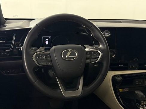 Used 2024 Lexus NX 250 FWD image 23