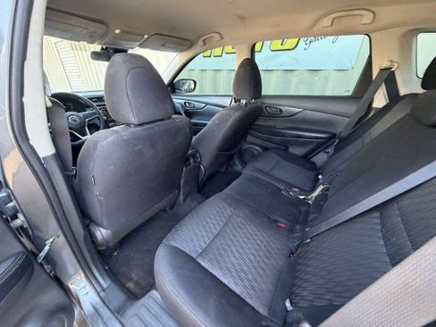 Used 2020 Nissan Rogue S FWD image 5