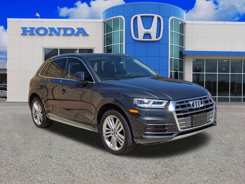 Used 2019 Audi Q5 2.0T Premium Plus w/ Premium Plus Package AWD/4WD image 18