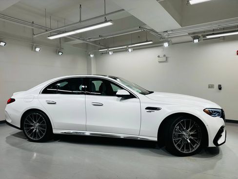 New 2026 Mercedes-Benz E 53 AMG e 4MATIC Sedan image 14