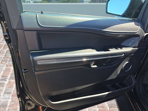 Used 2024 Ford Expedition Max XLT RWD image 14