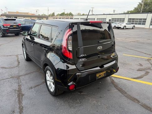 Used 2016 Kia Soul + w/ Audio Package FWD image 4
