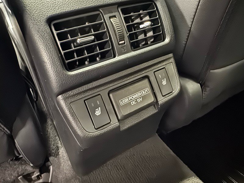 Used 2018 Subaru Outback 3.6R Limited AWD/4WD image 22