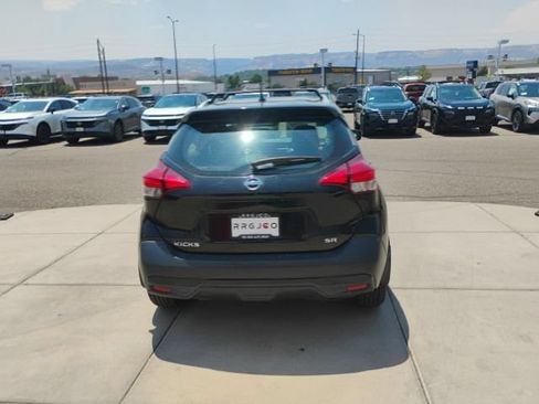 Used 2018 Nissan Kicks SR FWD image 6