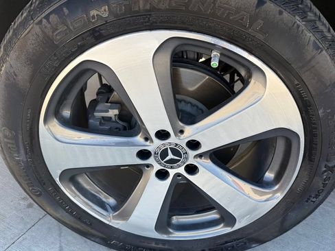Used 2022 Mercedes-Benz GLC 300 4MATIC image 10
