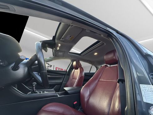 Used 2023 MAZDA MAZDA3 s image 34